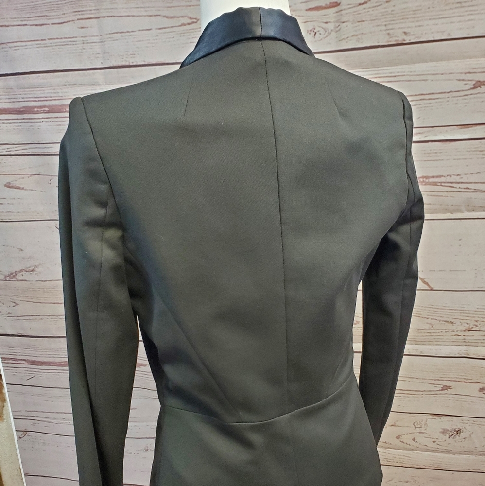H&M black blazer - Picture 2 of 9